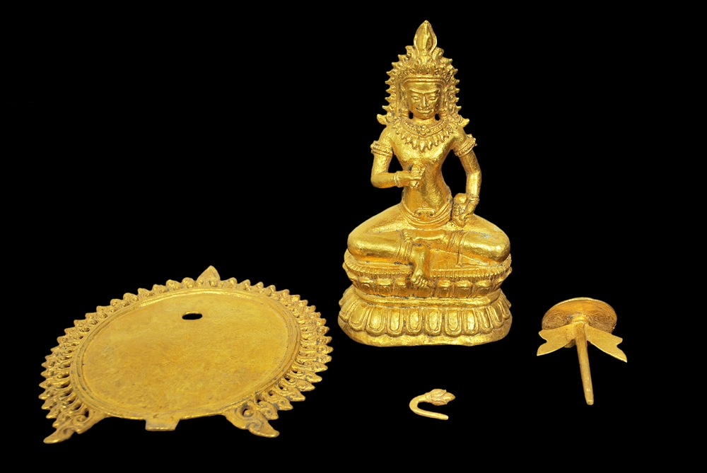 DSC_0009 copy.jpg - พระวัชรสัตว์ ศิลปะร่วมเเบบบายน อายุประมาณ 800 ปี ทองคำน้ำหนัก 37 บาท หนึ่งเดียวในโลก | https://soonpraratchada.com